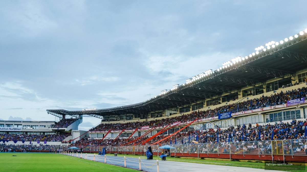 France 2-0 Morocco挺进世界杯四强，摩洛哥止步八强